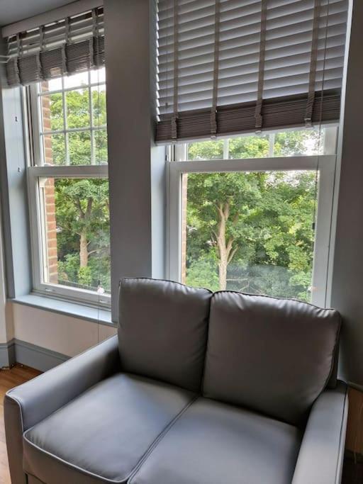 Bright Studio Apartment In A Perfect Location London Eksteriør bilde